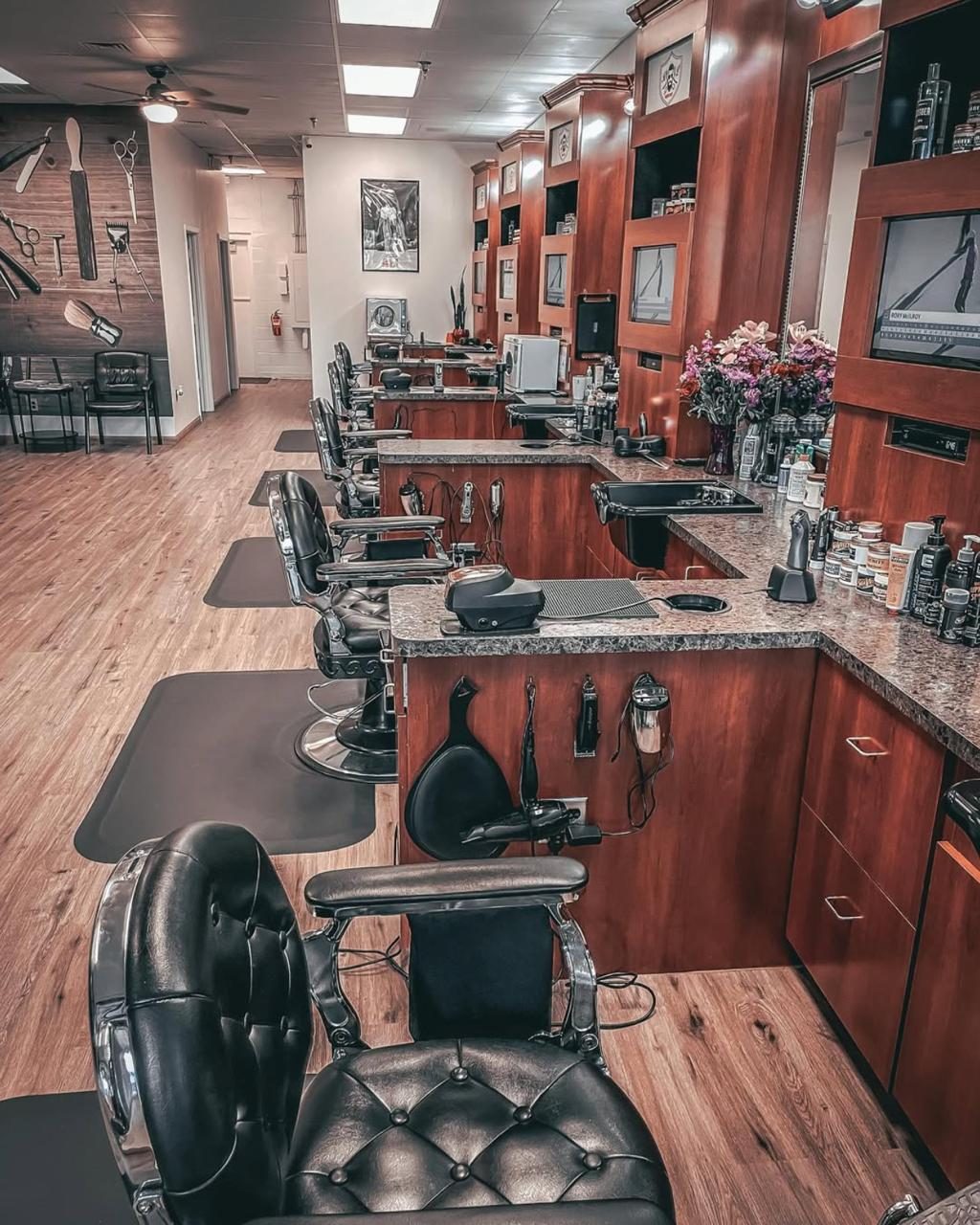 Shop floor at R&L Barbershop Camfield Corners in Charlotte NC